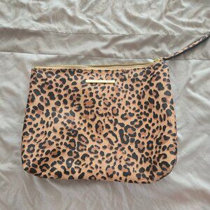 Clutch cheeta purse